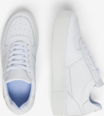 SELECTED FEMME Sneakers in White