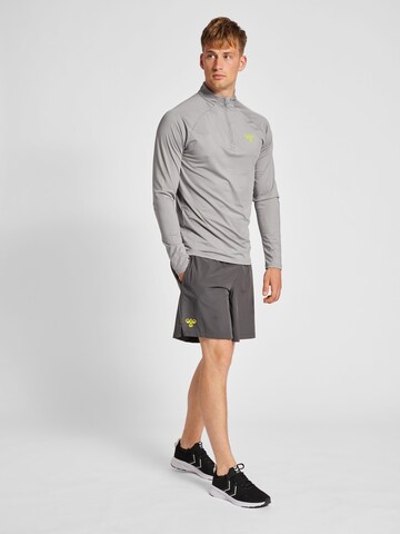 Hummel Sportshirt in Grau