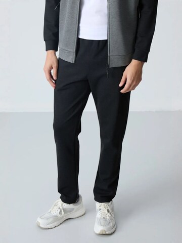 Survêtement 'Aktive Sets' Tommy Life en mélange de couleurs