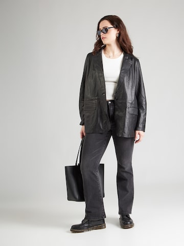 Maze Blazer in Black