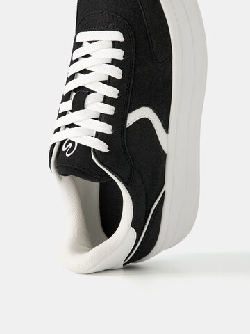 Bershka Sneaker low i sort