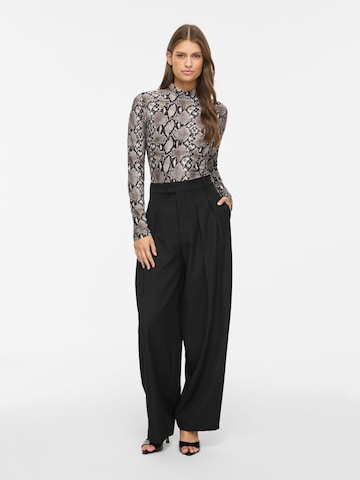 VILA Top 'VILeoa' in Grey