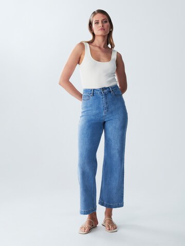 Wide leg Jeans di St MRLO in blu: frontale