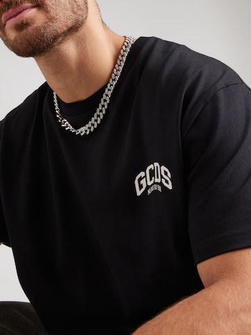 Tricou de la GCDS pe negru