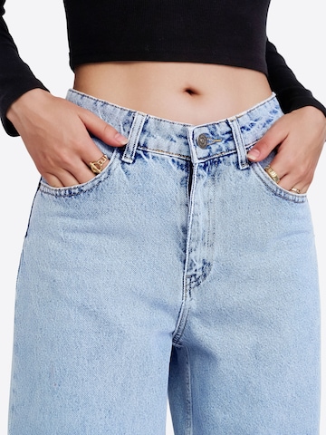 Imily Bela Bootcut Jeans in Blauw