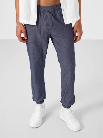 Pantaloni chino di Tommy Life in blu: frontale