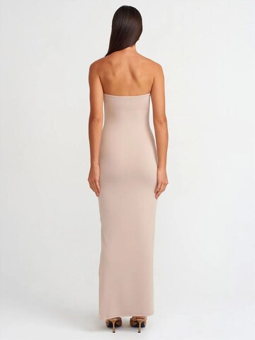 Abito di Dilvin in beige