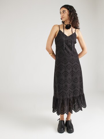 Abito 'VILDE' di PIECES in nero: frontale