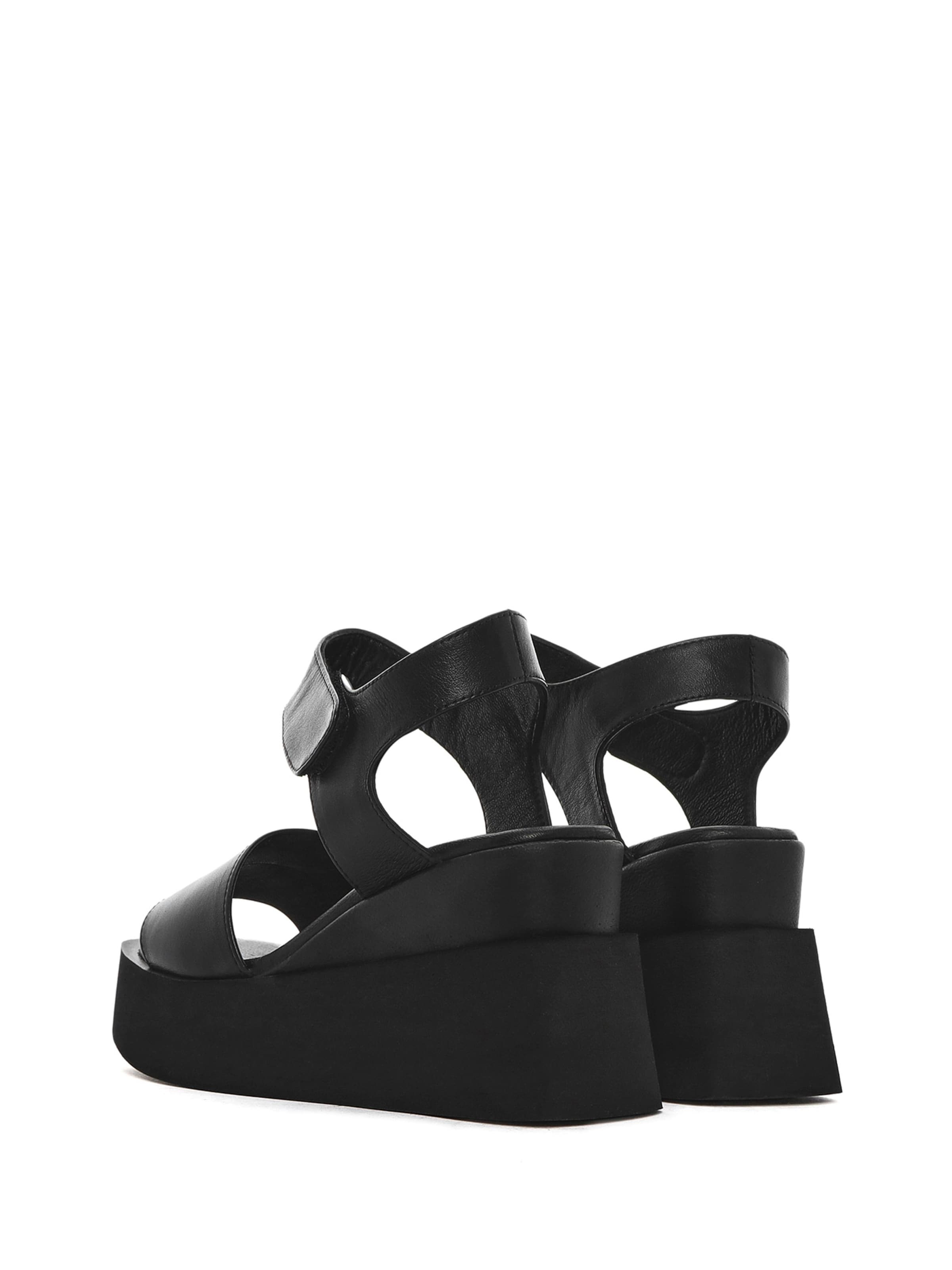Sandalo di Derimod in nero
