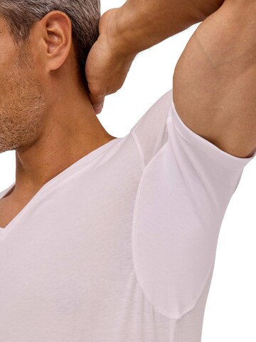 FALKE Undershirt in White