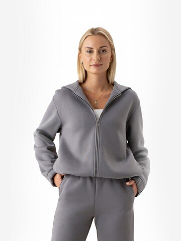 cut my fashion Tracksuit in Grey