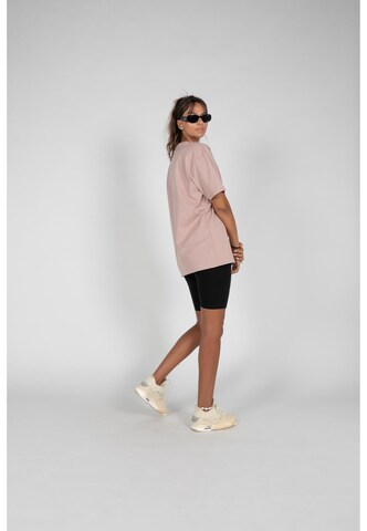 MJ Gonzales Oversized shirt 'International x Heavy' in Roze