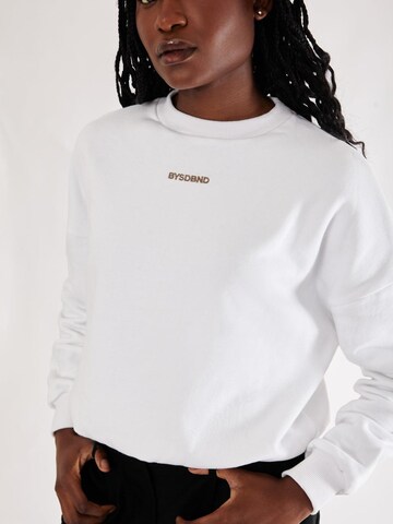 BAYSIDE BOUND Oversized sweater 'THE BAYSIDE UNISEX OVERSIZE SWEATER' in White