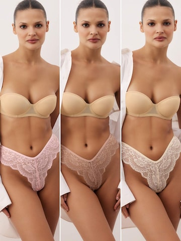 Trendyol Стринги в Бежевый: спереди