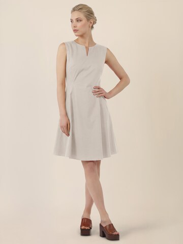 APART Kleid in Beige