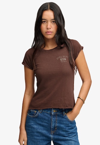 Superdry & Co Shirt 'Athletic Essentials' in Bruin: voorkant