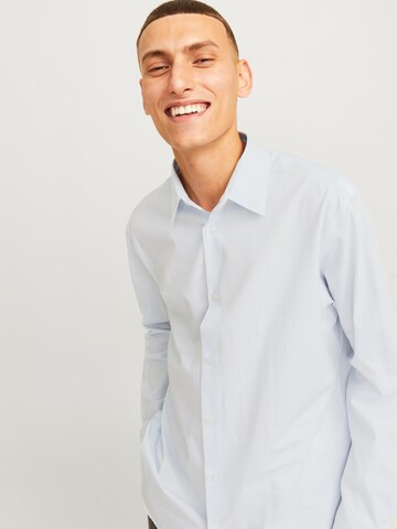 JACK & JONES Comfort Fit Skjorte 'JPRBlabushwick Stanley' i blå
