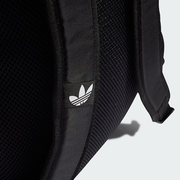 ADIDAS ORIGINALS Rucksack 'Adicolor Archive' in Grün