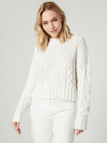 Guido Maria Kretschmer Collection Sweater 'ARLENE' in White: front