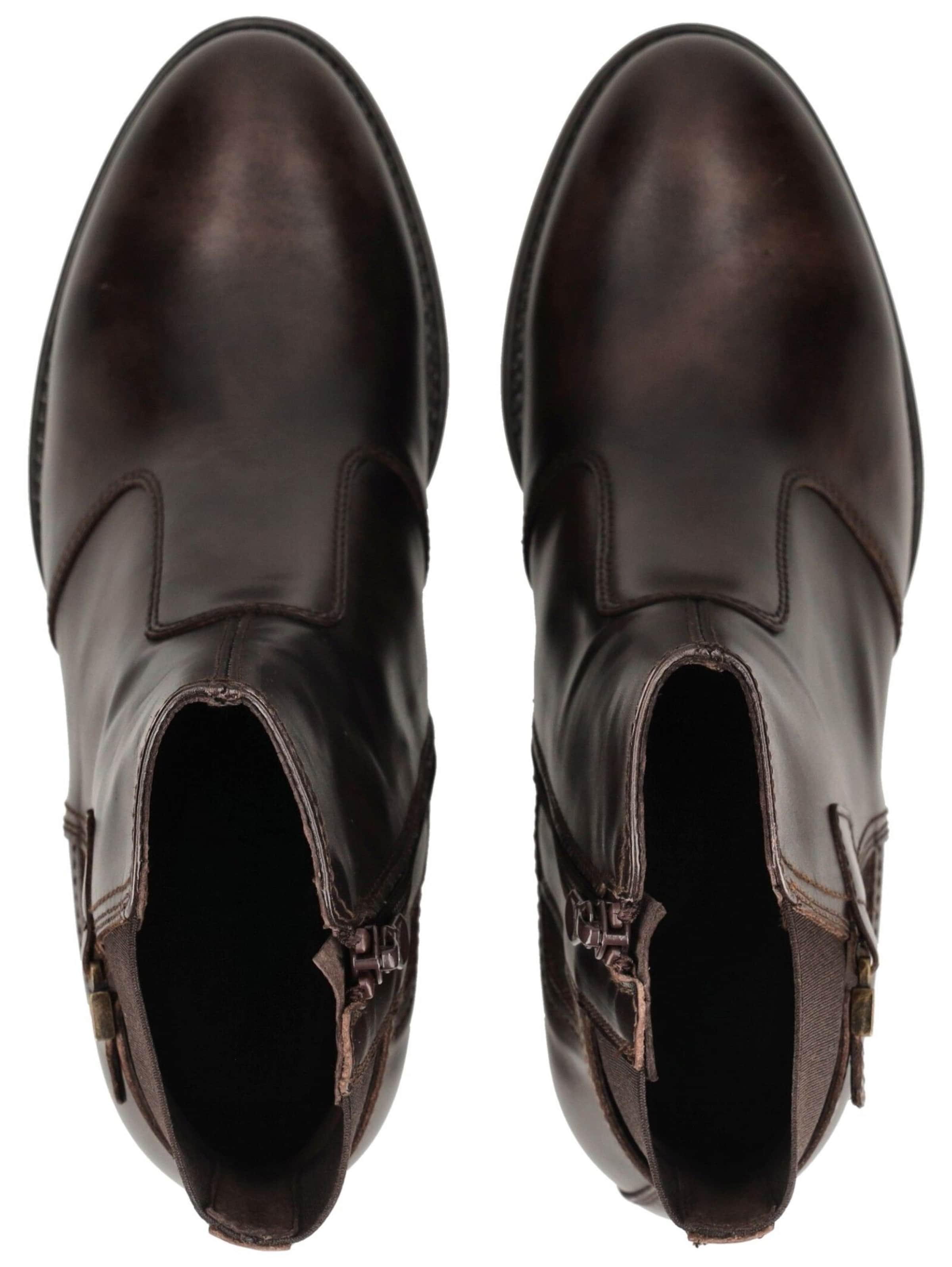 Nero Giardini Ankle Boots in Brown