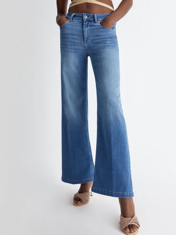 Liu Jo Flared Jeans in Blauw: voorkant