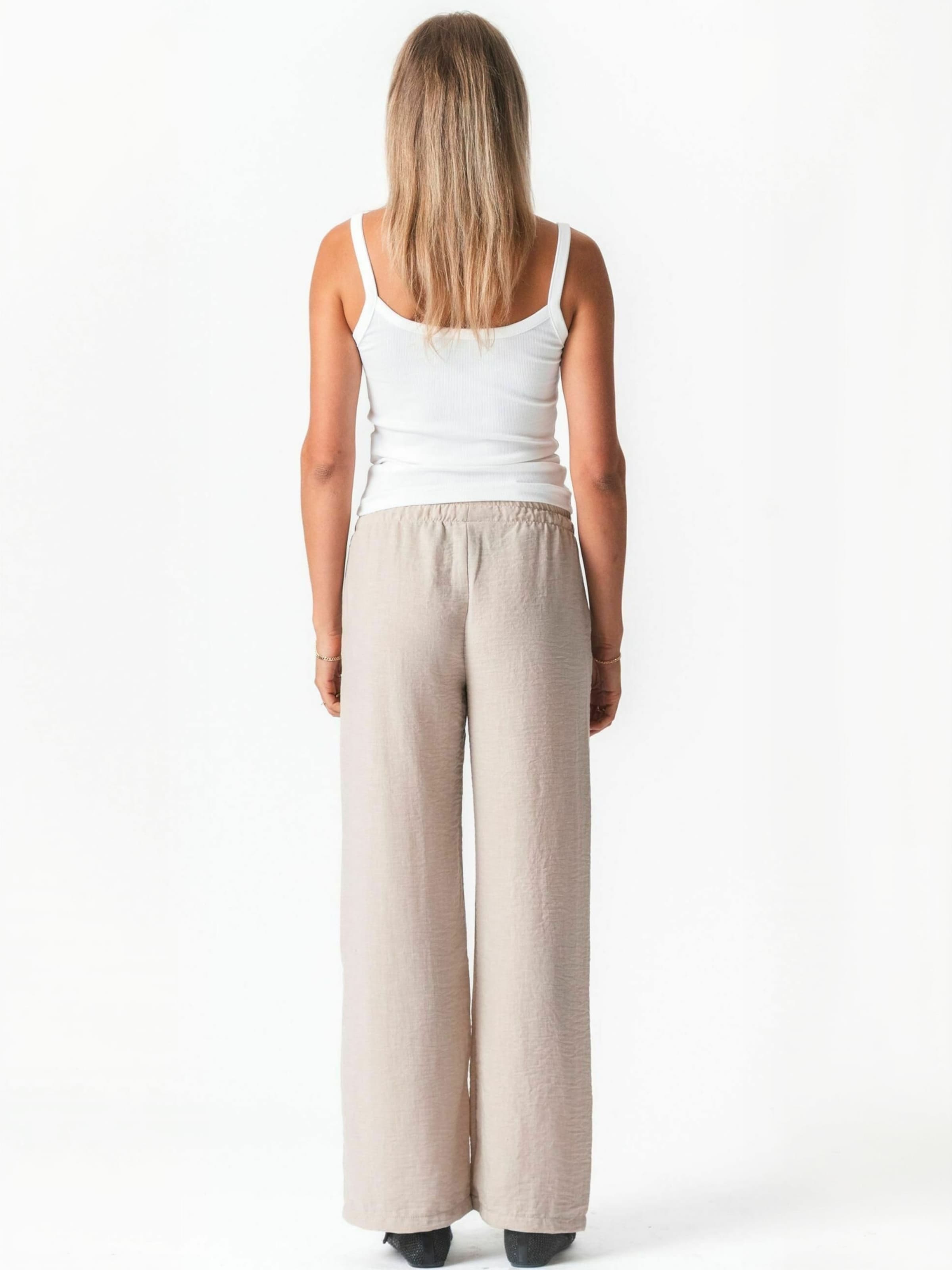 TEESHOPPEN Regular Trousers ' Emma ' in Red