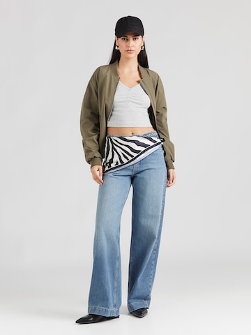 ONLY T-Shirt 'ONLBETTY' in Grau