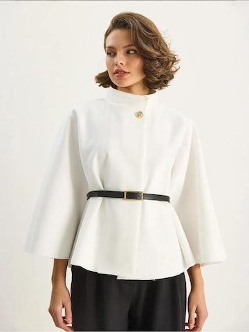 Bianco Lucci Between-Seasons Coat in White