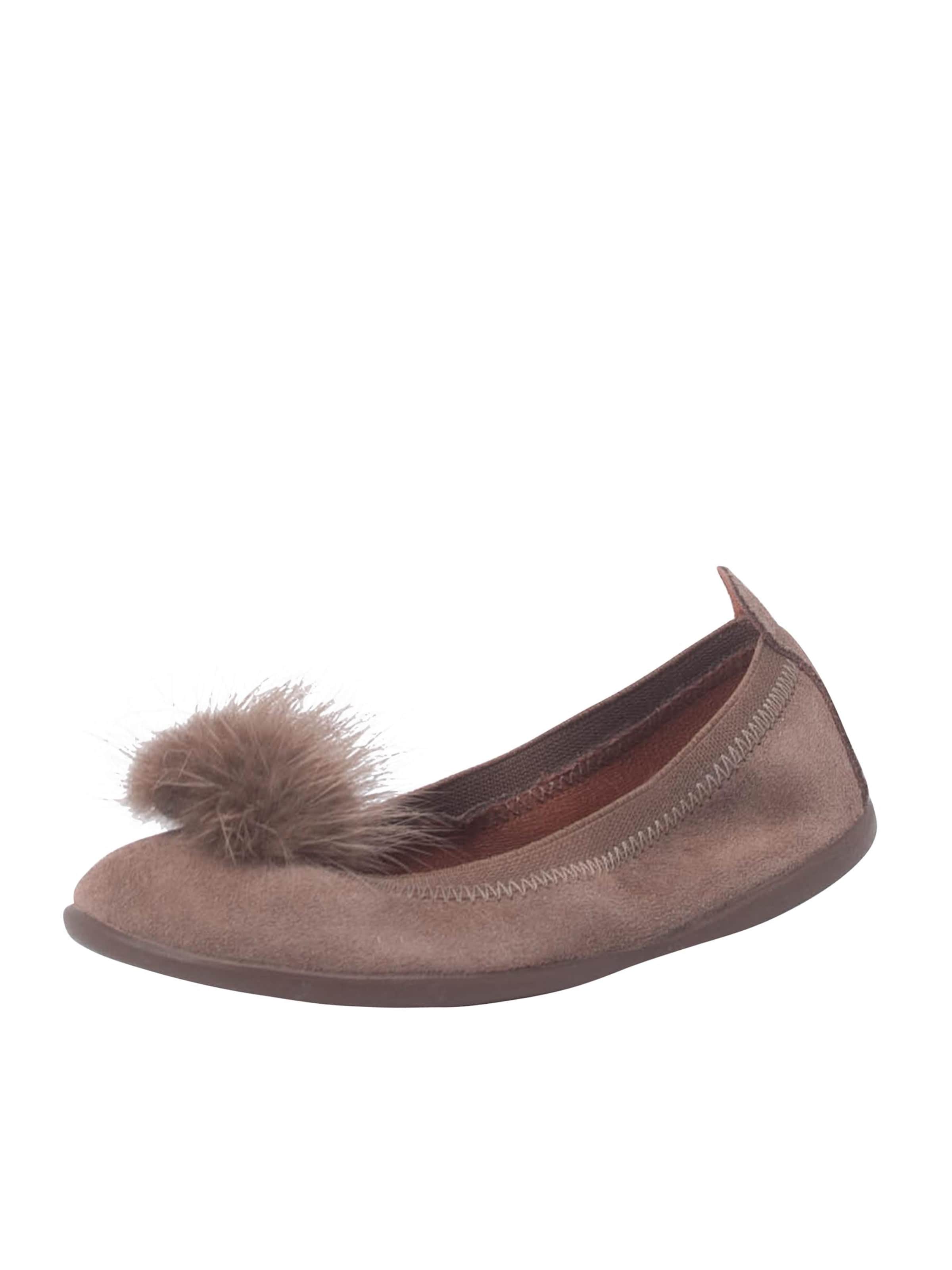 Ballerina di Pisamonas in grigio: frontale