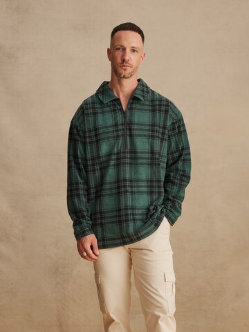 DAN FOX APPAREL Sweatshirt 'Magnus' in Green: front