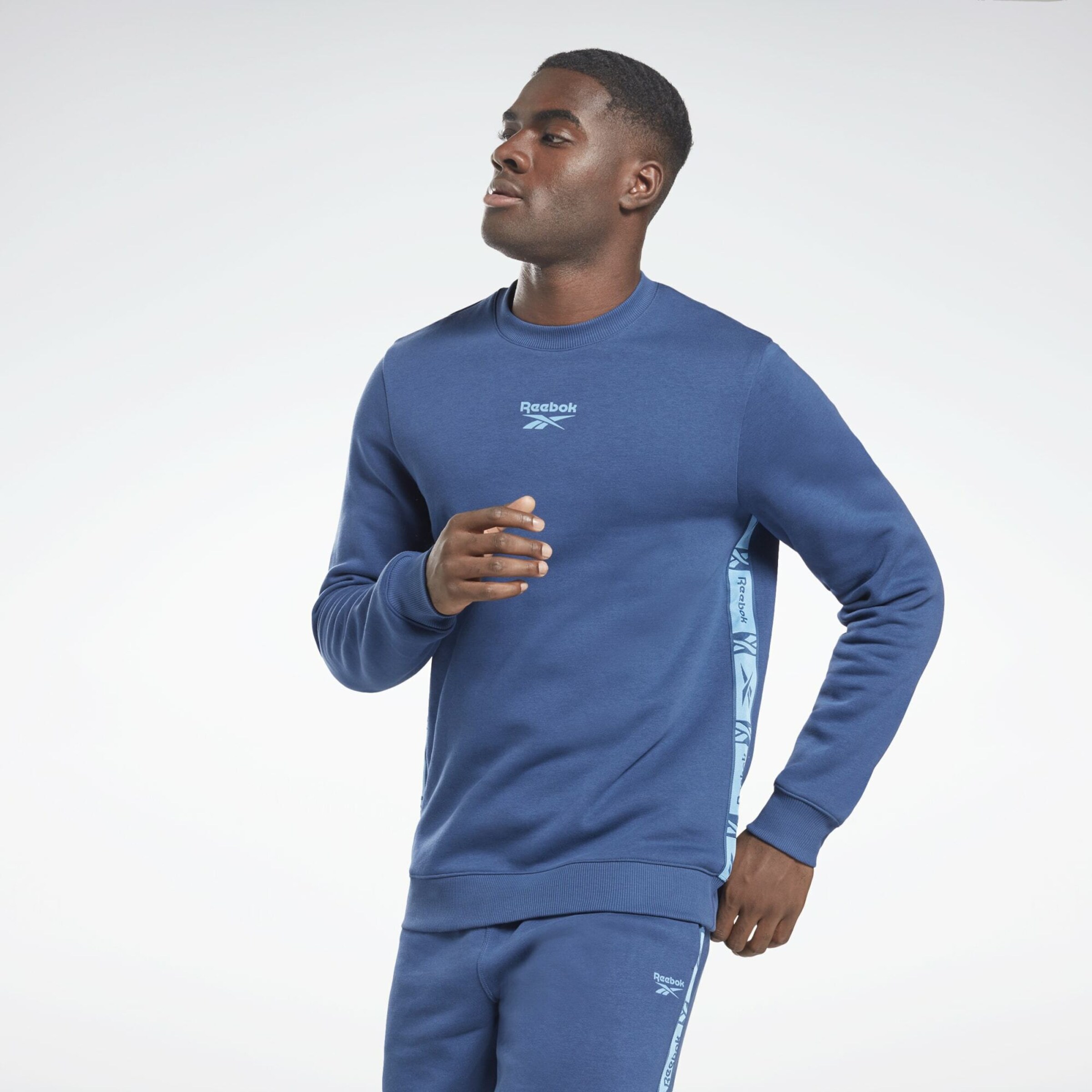 Männer Sportarten Reebok Sport Sportsweatshirt in Blau - LM32477 Männer Sportarten Reebok Sport Sportsweatshirt in Blau - LM32477