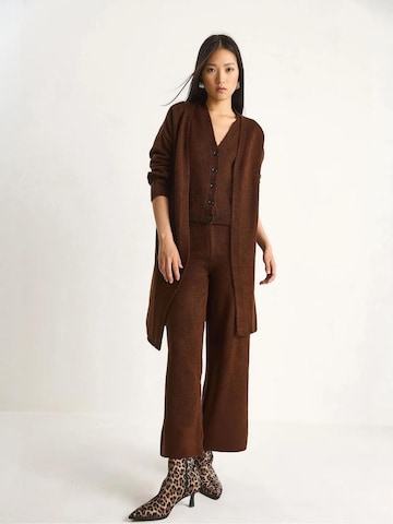 Pantalons de tailleur Bianco Lucci en marron : devant