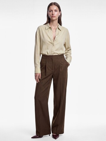 Koton Blouse in Green: front