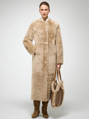 V S P Wintermantel 'Inesse' in Beige