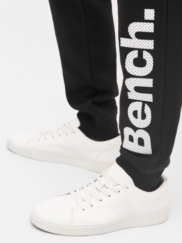 BENCH Tapered Pants 'Stanley' in Black