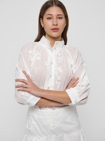T-shirt ' EmiDEA NS ' Dea Kudibal en blanc : devant