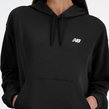 new balance Sweatshirt 'Essentials' in Zwart