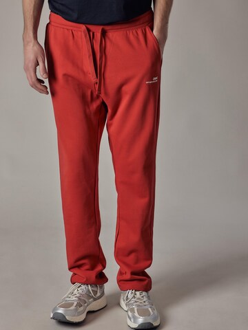 OWN Off With Nature Regular Broek 'Joggers Dritti' in Rood: voorkant