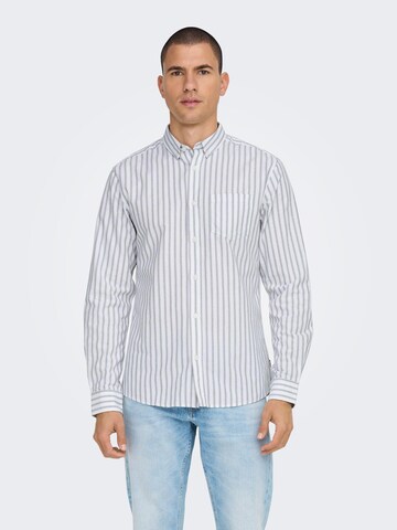 Only & Sons - Ajuste regular Camisa 'Alvaro' en verde: frente