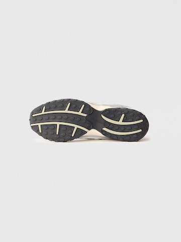 Sneaker bassa '204' di new balance in grigio