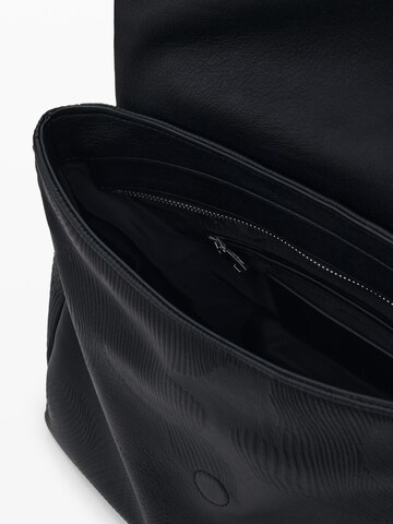 Desigual Reppu värissä musta