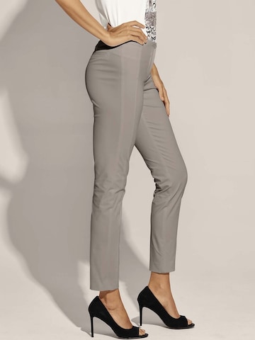 MADELEINE Slimfit Broek in Bruin