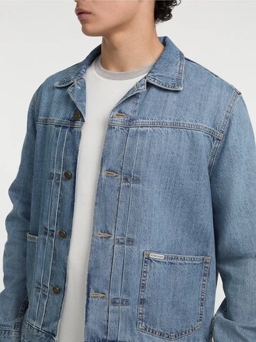 GUESS Between-Season Jacket in Blue