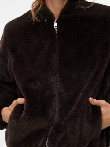 Giacca di mezza stagione 'VMSONJALIGA' di VERO MODA in marrone