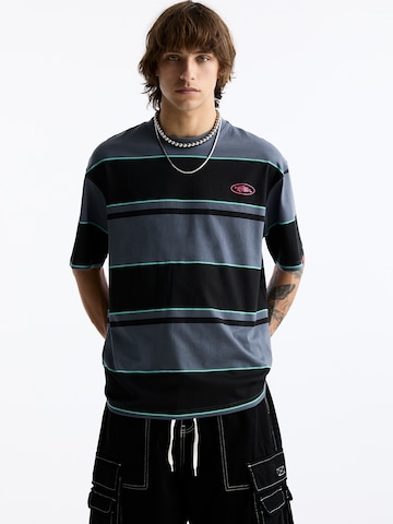 Pull&Bear T-Shirt in Grau: Vorderseite