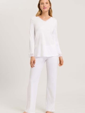 Hanro Pyjama ' Moments ' in Wit: voorkant