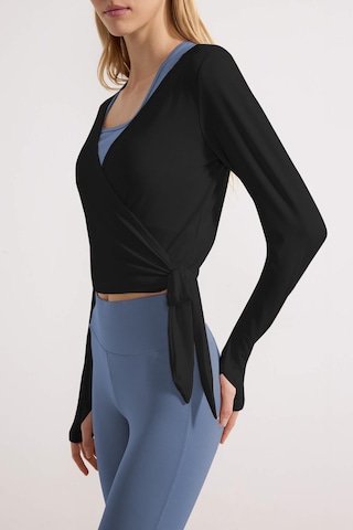 Trendyol - Camiseta en negro