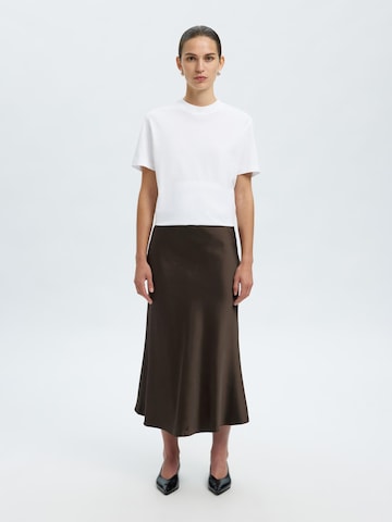 SELECTED Rok in Bruin