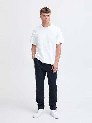 !Solid Loosefit Chinohose ' Joe ' in Blau