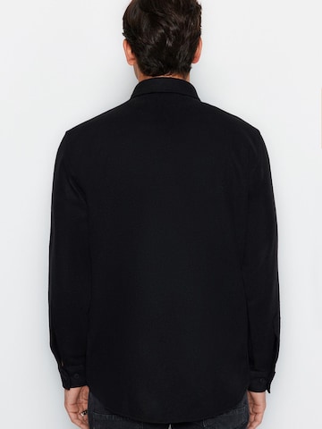Trendyol - Ajuste regular Camisa en negro
